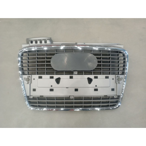 Решітка радіатора Audi A4 B7 2005-2008 з хромованим молдингом (Signeda) 8E0853651J