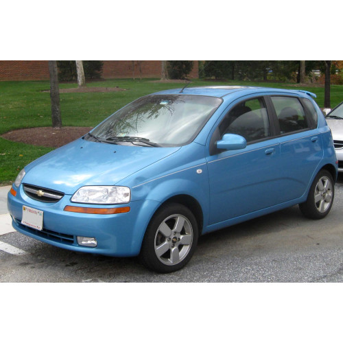 Решітка радіатора Chevrolet Aveo 04-05 SDN/HB, чорна смужка FPS 96492232