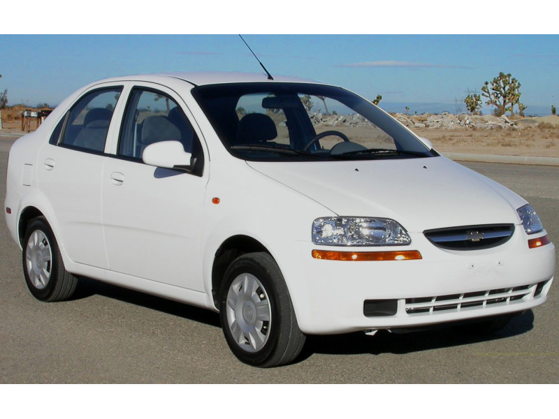 Решітка радіатора Chevrolet Aveo 04-05 SDN/HB, хром смужка (FPS) 96492232