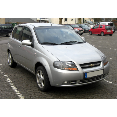 Решітка радіатора Chevrolet Aveo T200 05-06 седан/хетчбек, хром смужка FPS 96490594