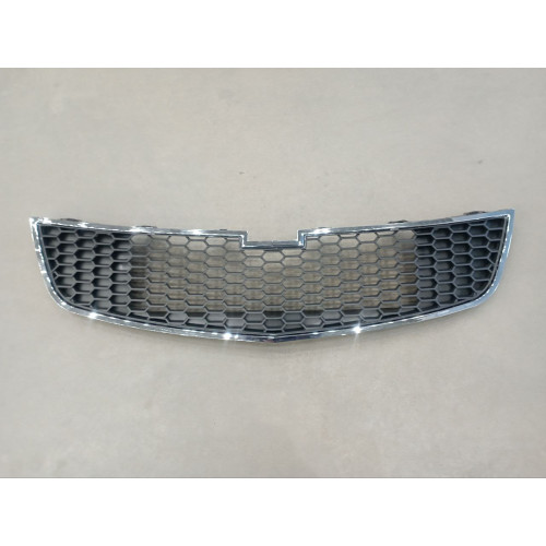 Решітка радіатора Chevrolet Cruze 2009-2012 (Elit) 95225615