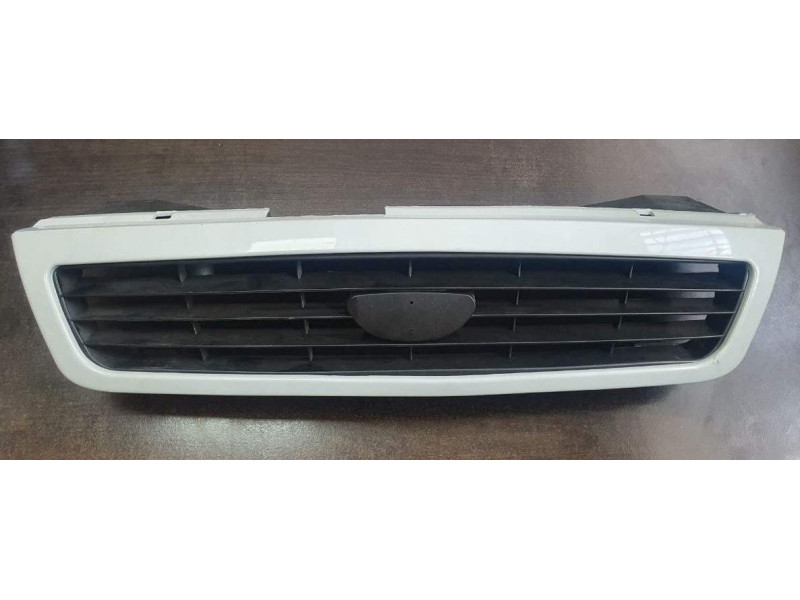 Решітка радіатора Daewoo Nexia 1995-2008 грунт FPS 96209251