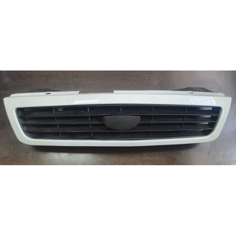 Решітка радіатора Daewoo Nexia 95-08 грунт (Китай) 96209251