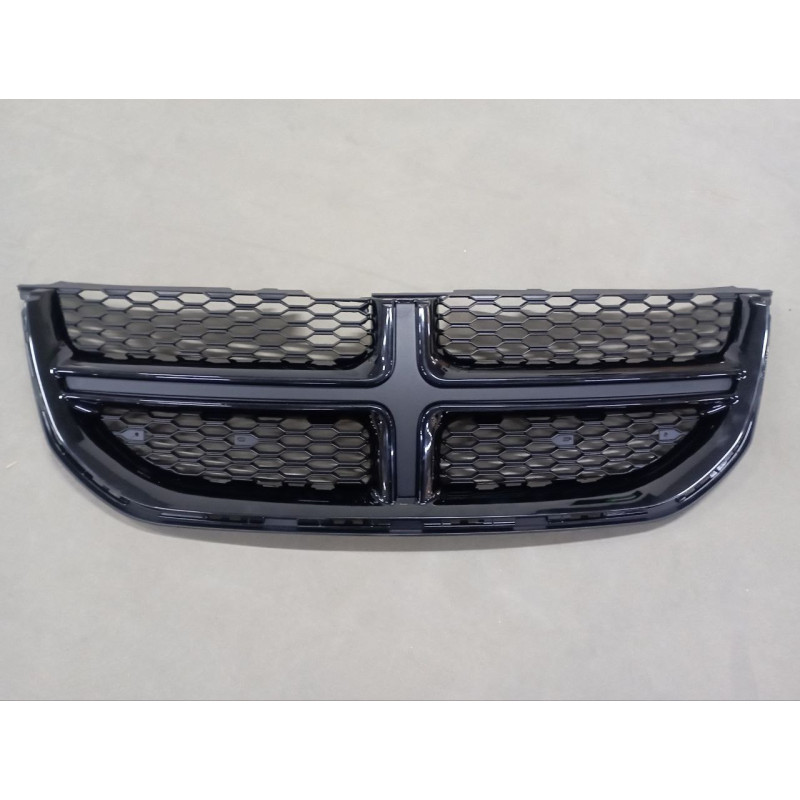 Решітка радіатора Dodge Grand Caravan, Chrysler Voyager, Town and Country 11- (Тайвань) чорна 68100689AA