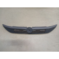 Решітка радіатора Fiat Doblo 15- (Тайвань) без хром. молдинга 735615595