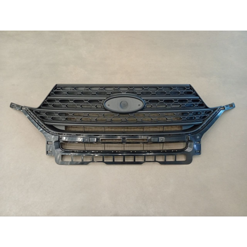 Решітка радіатора Ford Explorer 19- (Тайвань) чорний мат 