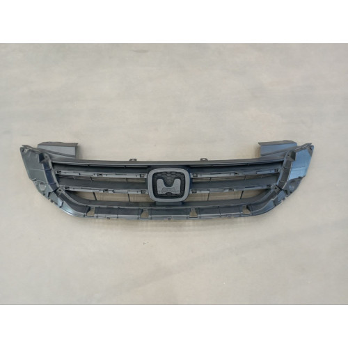 Решітка радіатора Honda Accord 9 2013-2015 (LKQ) USA версія, SEDAN 71121T2FA01