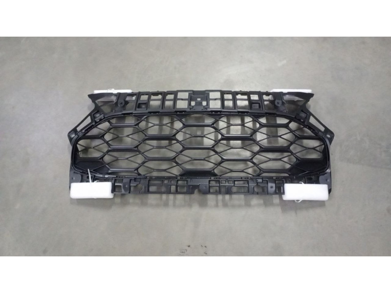 Решітка радіатора Honda HR-V RZ (USA), ZR-V (EUR) 22- LX (Тайвань) 712013W0A01