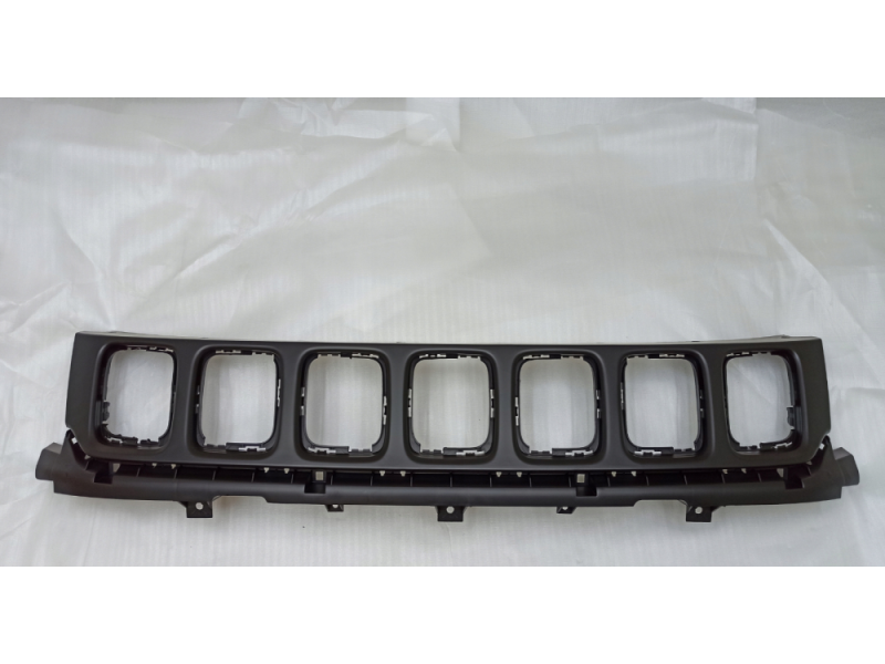 Решітка радіатора Jeep Compass 17-21 зовнішня без молдингів (Tempest) 6BA20TZZAB