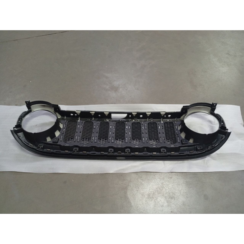 Решітка радіатора (комплект) Jeep Renegade 2015-2019 Тайвань 5XB16SZ0AA, 5XB15LXHAA