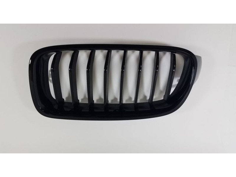 Решітка радіатора ліва BMW 3 F30 Sport 12-15 (Тайвань) чорний глянець 51117464493