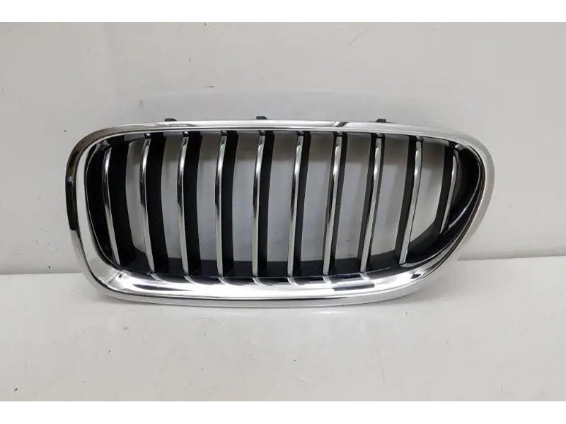 Решітка радіатора ліва BMW 5 F10 13-16 (Polcar) 51137336477
