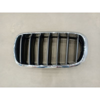 Решітка радіатора ліва BMW X5 F15 14-18 (Тайвань) чорна  хром 51137294485