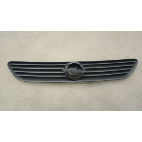 Решітка радіатора передня чорна Opel Astra G 1998-2009 FPS 6320066
