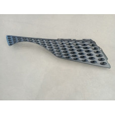 Решітка радіатора права Nissan Juke 10-15 LKQ 620741KA6A