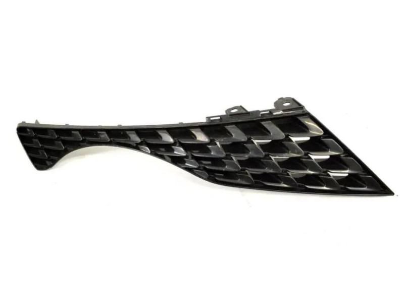 Решітка радіатора права Nissan Juke 15-19 (Тайвань) 62074BV80A