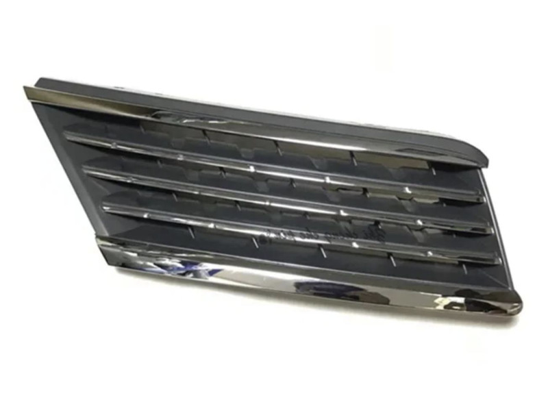 Решітка радіатора права (смуги) Nissan Tiida 2005-2012 арабка FPS Китай 62320ED400