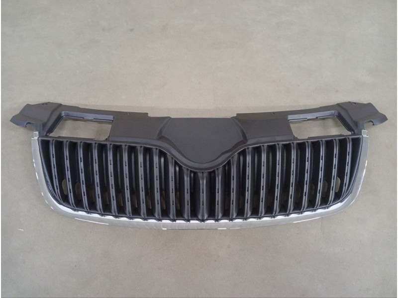 Решітка радіатора Skoda Fabia 2 07-10 (Tempest)