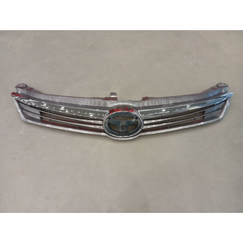 Решітка радіатора Toyota Camry XV55 2014-2017 EUR (Тайвань) хром молдинг 5310106830