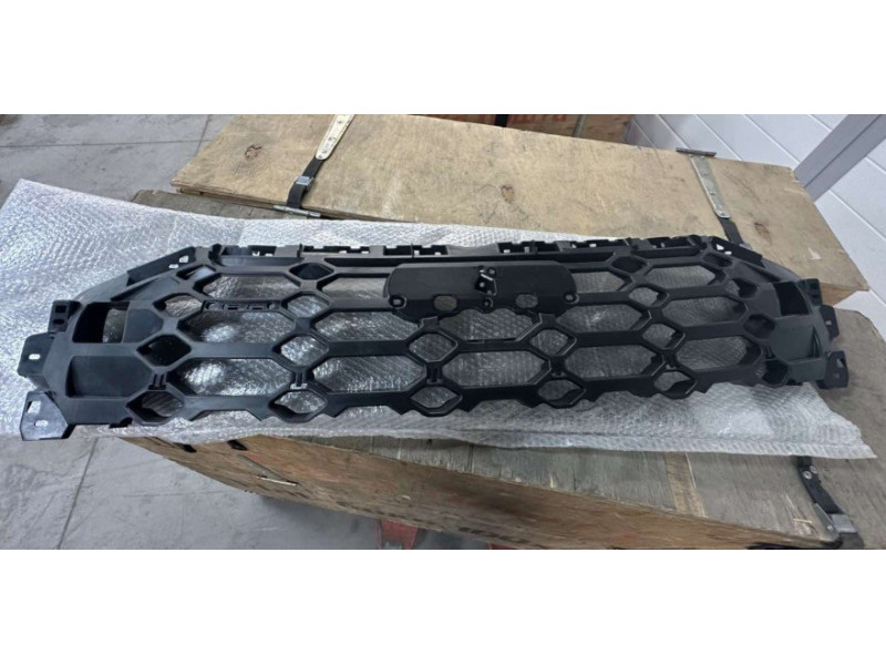 Решітка радіатора внутрішня Audi Q5 FY S-Line 21- (Тайвань) 80A853692D