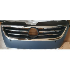 Решітка радіатора VW Passat CC 08-12 (Signeda) з отв. п/т. 3C8853651