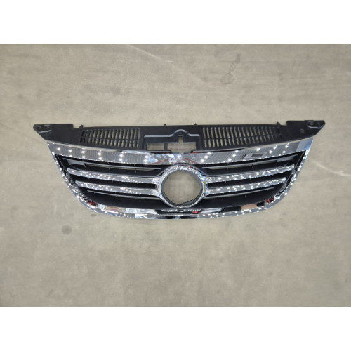 Решітка радіатора VW Tiguan 1 2007-2011 (TW) 5N0853651C2ZZ