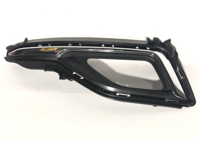 Решітка переднього бампера ліва Hyundai Sonata LF 14-17 (Тайвань) чорна хром