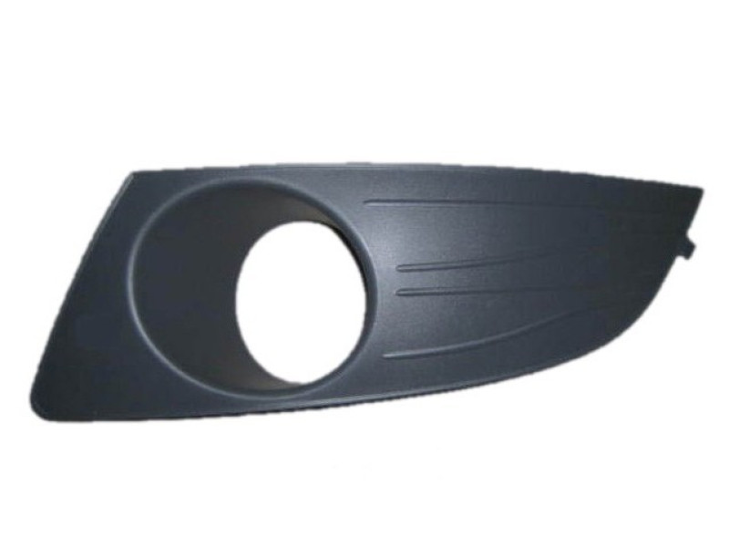 Решітка переднього бампера ліва Renault Logan 09-13 (Тайвань) з отвором 8200838547