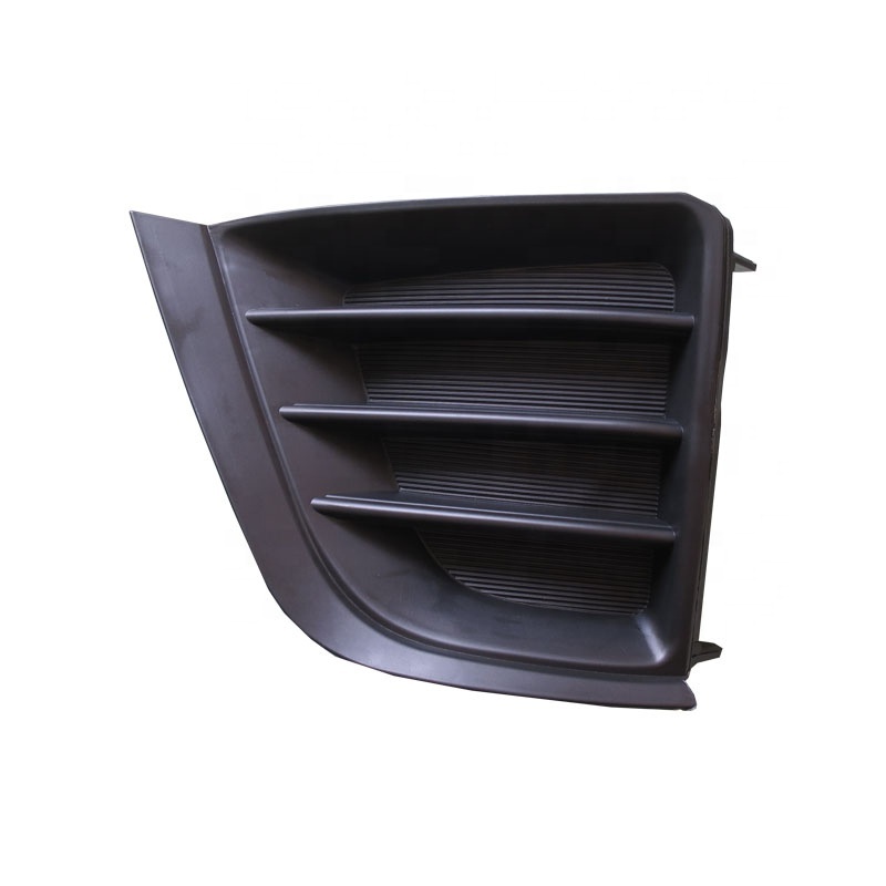 Решітка переднього бампера ліва Toyota Corolla E18 13-16 Європа (Тайвань) без отв., чорна 8148202430