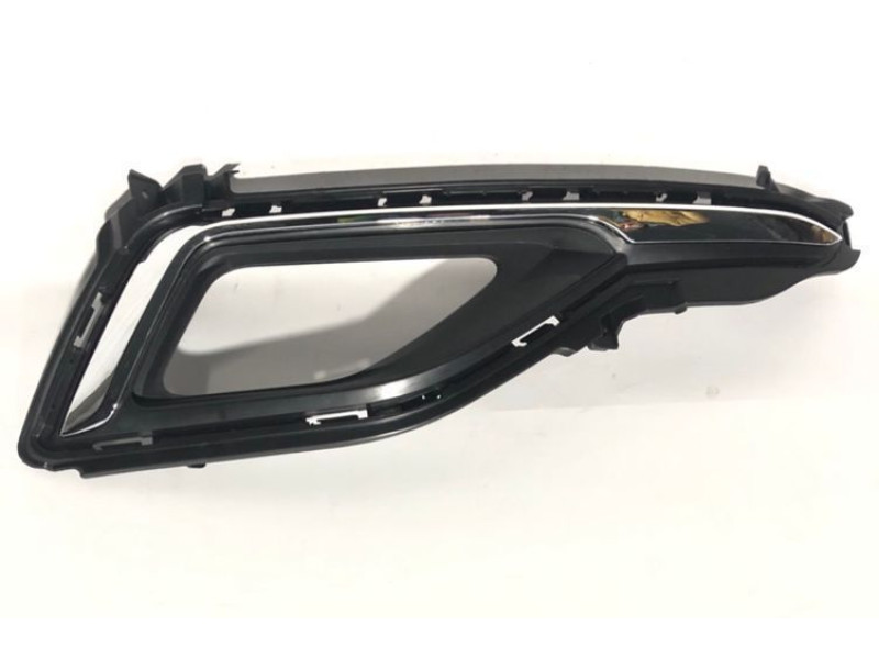 Решітка переднього бампера права Hyundai Sonata LF 14-17 (Тайвань) чорна хром