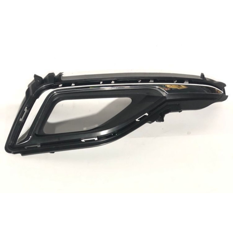 Решітка переднього бампера права Hyundai Sonata LF 14-17 (Тайвань) чорна   хром