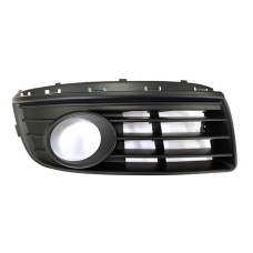 Решітка переднього бампера права VW Jetta 5 06-10, Golf 5 універсал 07-09 (Tempest) з отв., з накладкою під хром 1K0853666H9B9