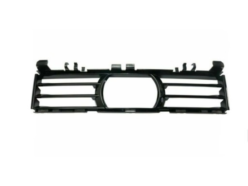 Решітка переднього бампера середня BMW 5 G30 / G31 17- (Тайвань) з отв. під круїз 51117385268