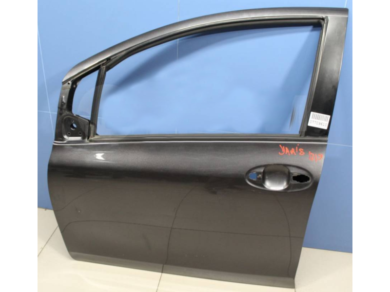 Двері передні ліві Toyota Yaris хетчбек 2006-2011 FPS 6700252340
