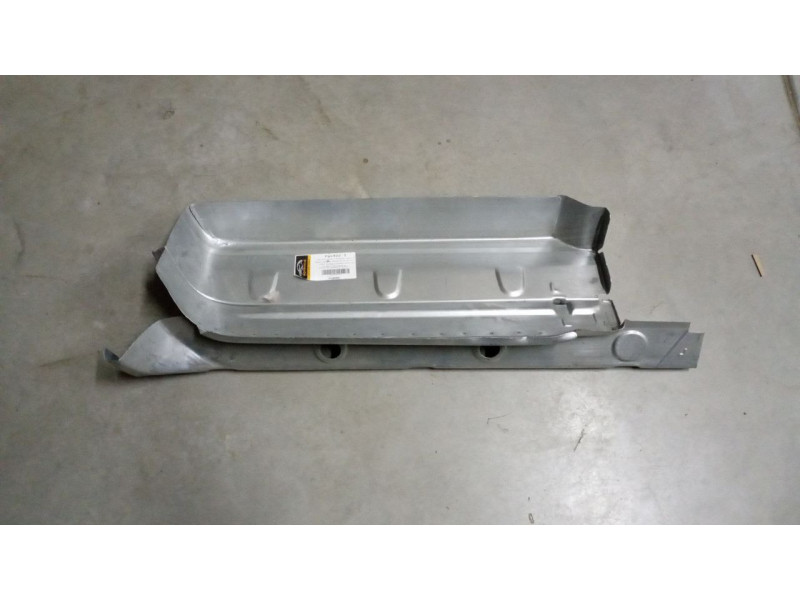 Сходинка ліва повна Mercedes Sprinter W901 95-05 (Польща)