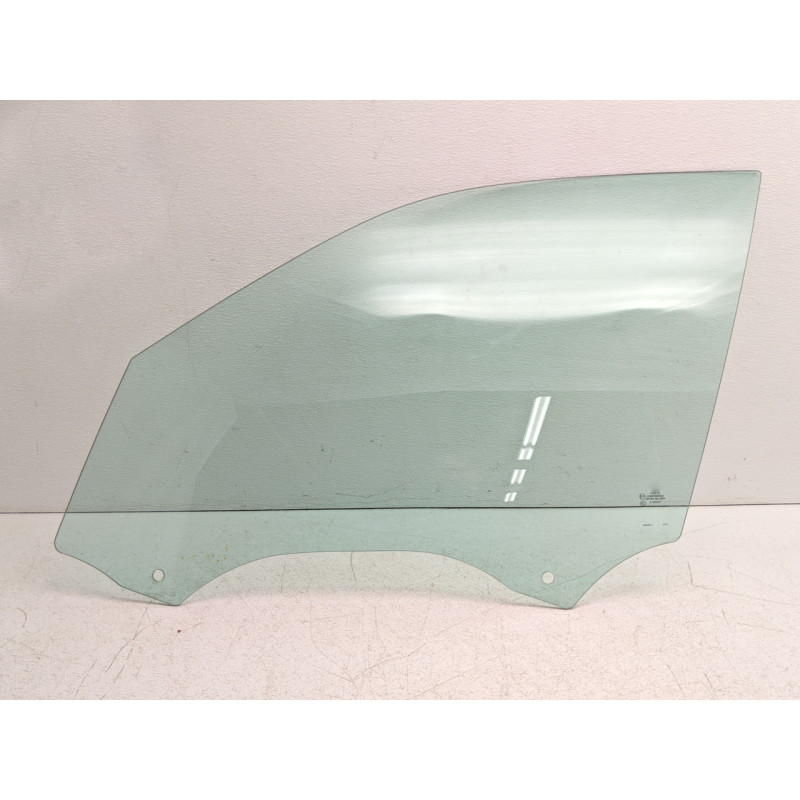 Скло дверне переднє праве BMW X5 F15 14-18 (XYG) 