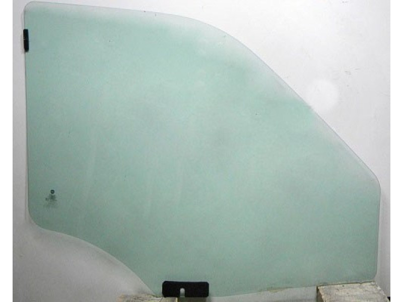 Скло дверне переднє ліве Fiat Doblo 10 - Sekurit
