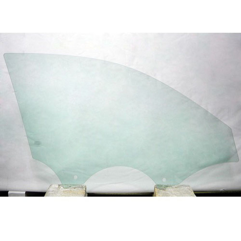 Скло дверне переднє праве Audi A3 12-20 седан (Sekurit)