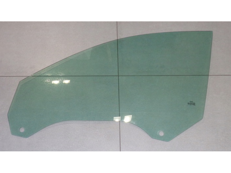 Скло дверне переднє праве Audi A6 C5 97-04 (XYG) 4B0845202