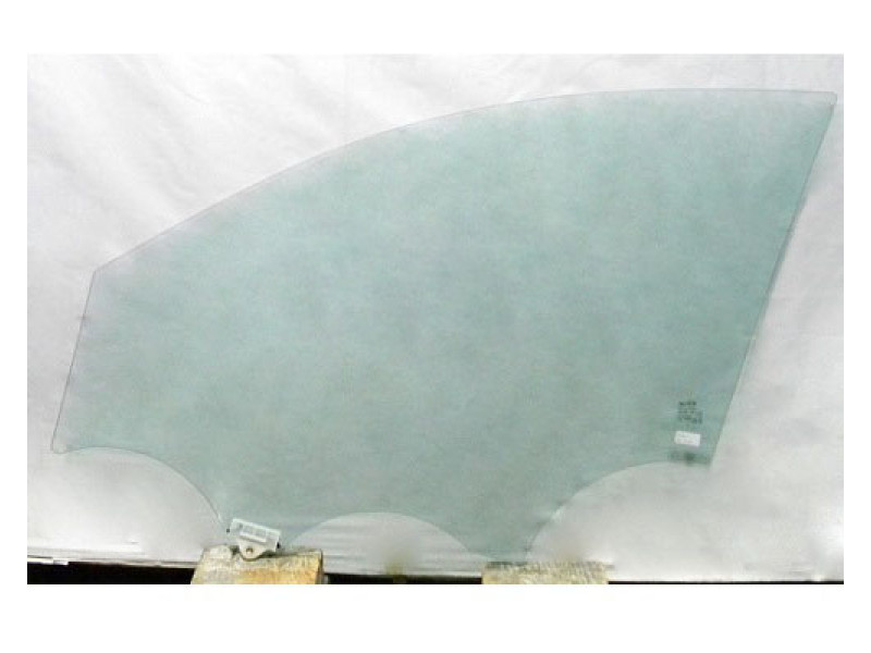 Скло дверне переднє праве Kia Sorento 15-18, 18- (XYG)