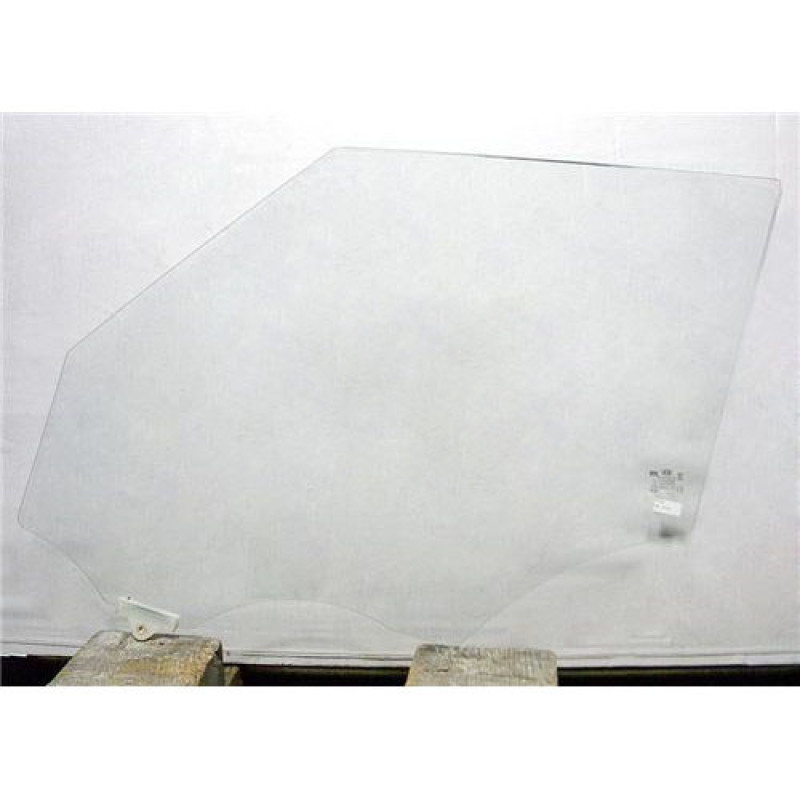 Скло дверне переднє праве Kia Soul 14-18 (Sekurit)