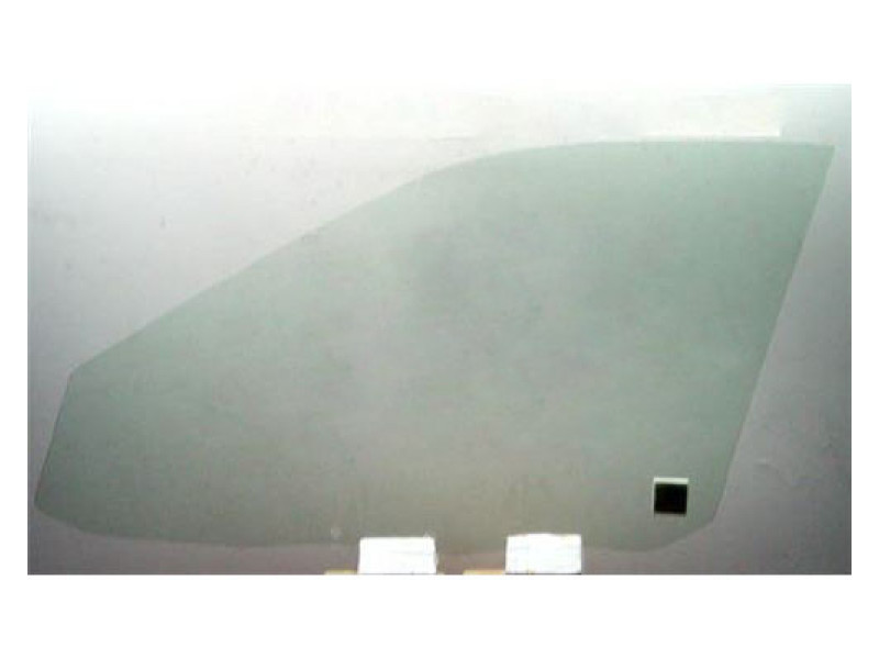 Скло дверне переднє праве Mitsubishi Lancer 1996-2003