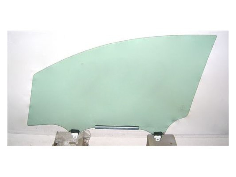 Скло дверне переднє праве Toyota Auris 07-12 XYG