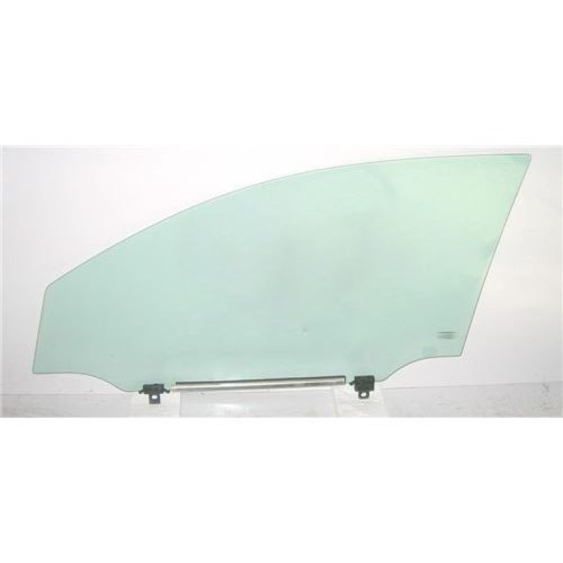 Скло дверне переднє праве Toyota Avensis 03-08 XYG