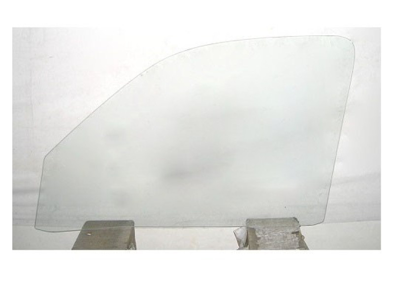 Скло дверне переднє праве Toyota Hi-Ace 96-04 (XYG)