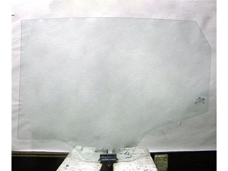 Скло дверне заднє ліве Hyundai SAN FE 3 12-18 XYG