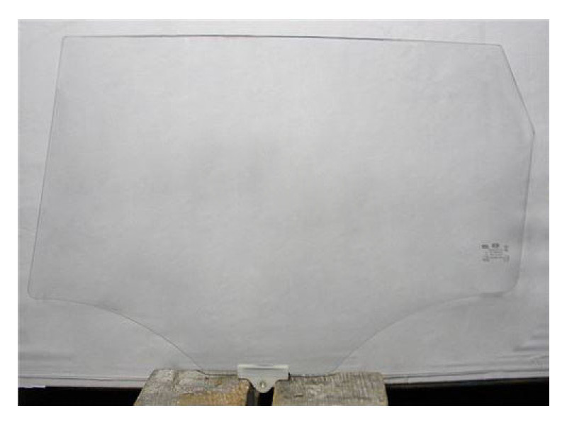 Скло дверне заднє ліве Kia Soul 14-18 (Sekurit)