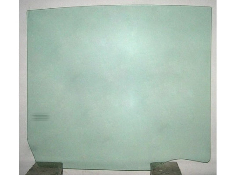 Скло дверне заднє ліве Mitsubishi L200 05-15 (XYG)