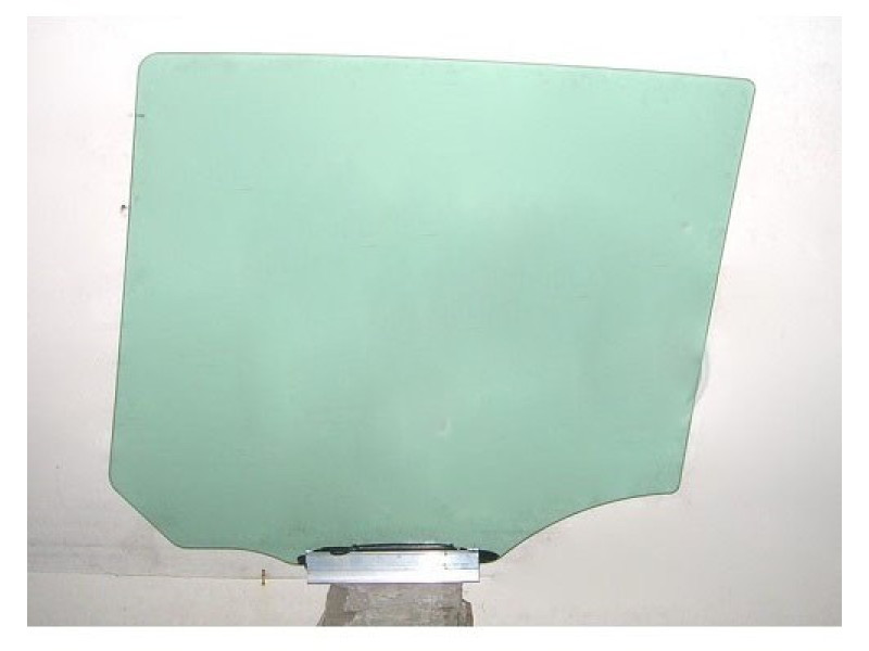 Скло дверне заднє ліве Opel Zafira B 05-11 Sekurit