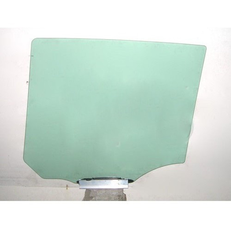 Скло дверне заднє ліве Opel Zafira B 05-11 Sekurit